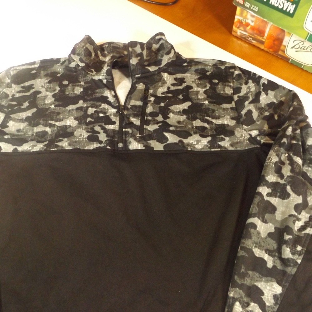 The North Face 1/4 Zip Pullover Black Gray Camo Sweater with Chest Pocket Mens X
